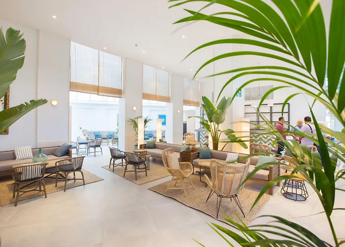 Hotel Corallium By Lopesan - Adults Only 3*